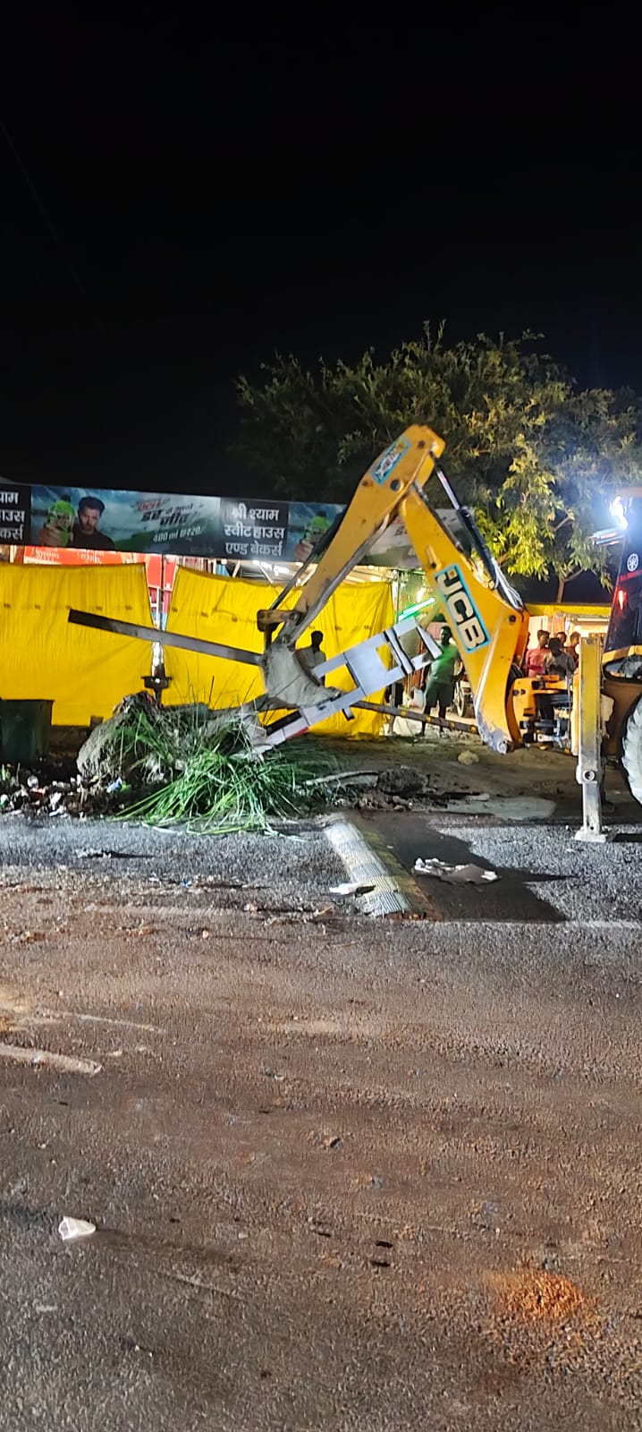 कैबिनेट मंत्री दारा सिंह चौहान के प्रयास से हटा अवैध बैरियर, क्षेत्र की जनता में खुशी की लहर